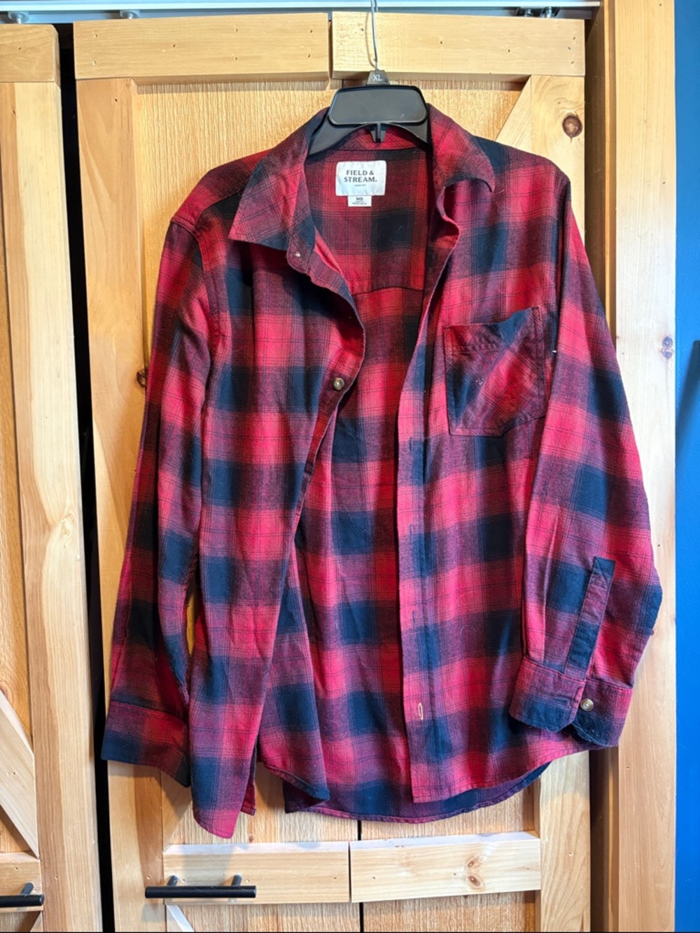 Men’s Field & Stream Red and Black Plaid Button-Down Flannel Shirt